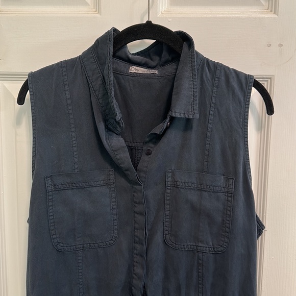 SOLD 😍😍😍 Navy blue dress perfect for summer and spring. Size Large. - Picture 2 of 5